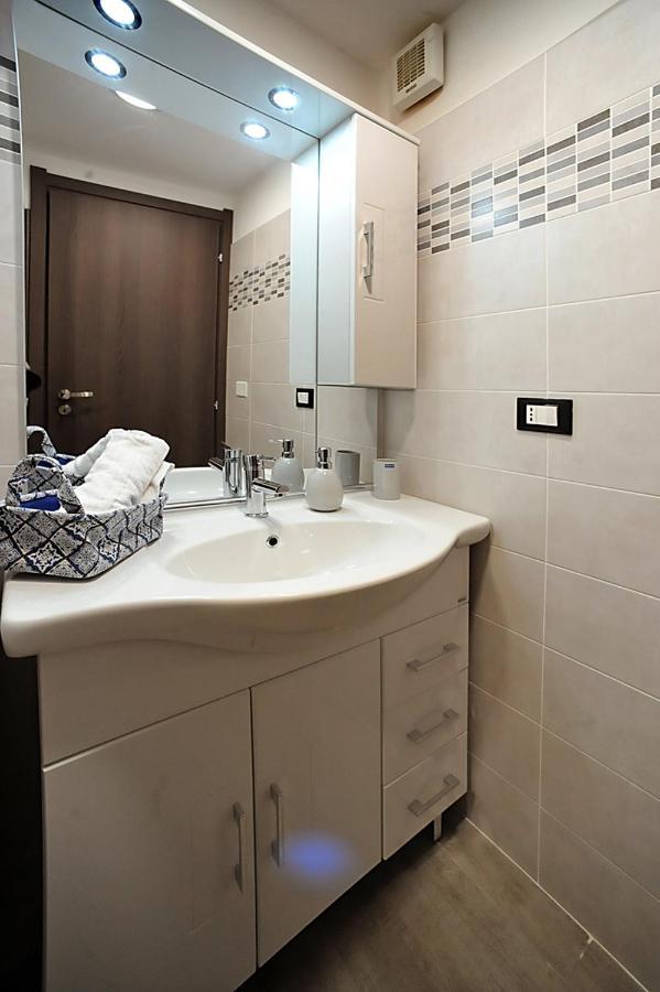 Cozy Studio In Turin City Center By Wonderful Italy Стая снимка